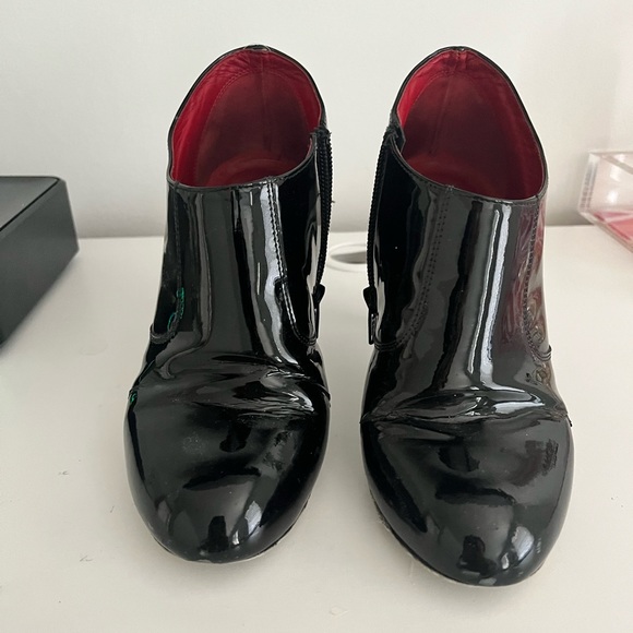 black booties healed - Picture 3 of 5